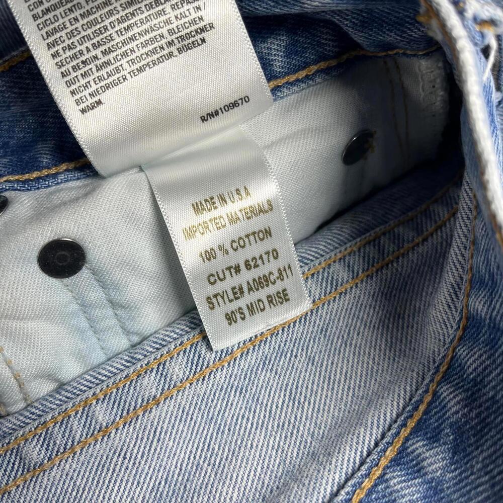 AGOLDE 90s Mid Rise Womens Size 23 LightWash Distressed cut#62170 style#A069C811 - Picture 5 of 9